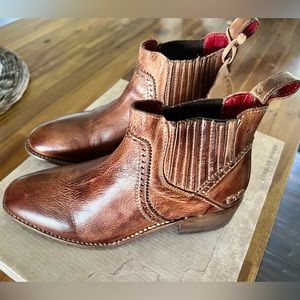 NWT BedStu Tan Rustic Ellice Low Rise Leather Ankle Boot